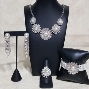 Silver and Pearl jewelry set